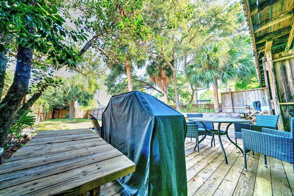 Photo of Outdoor in Thomas Drive
