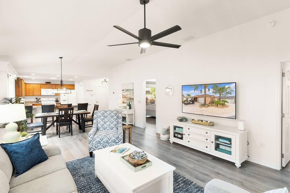 Photo of Livingroom in Fruitland Park