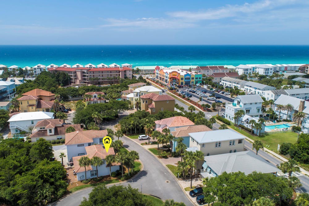 Photo of Outdoor in Emerald Waters Village