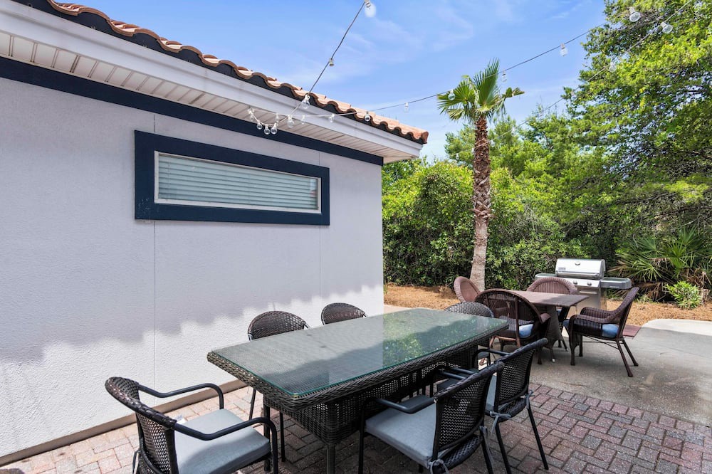 Photo of Outdoor in Emerald Waters Village