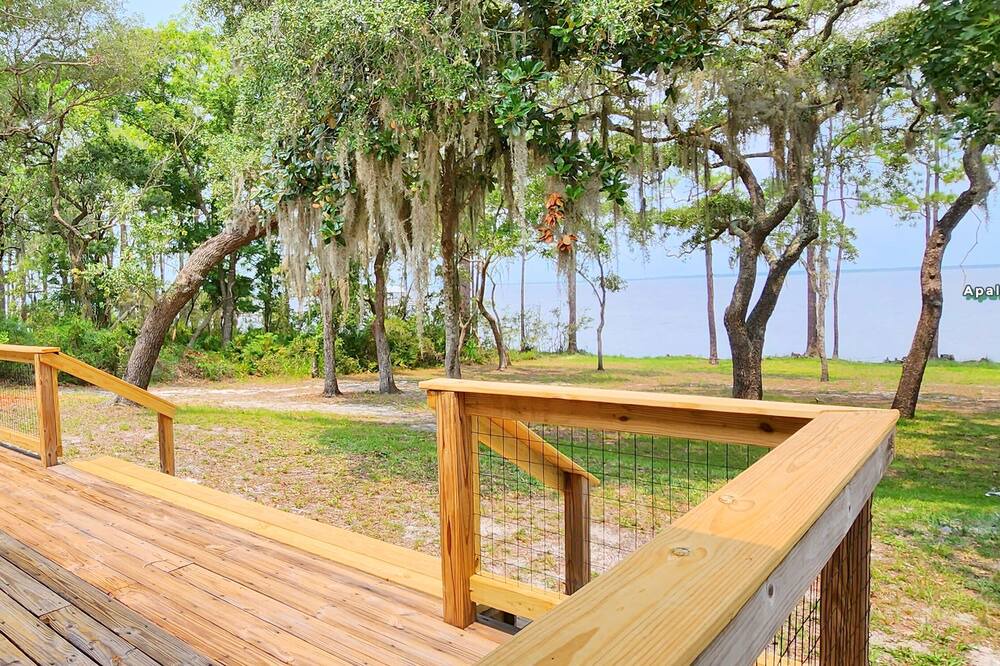Photo of Outdoor in Eastpoint