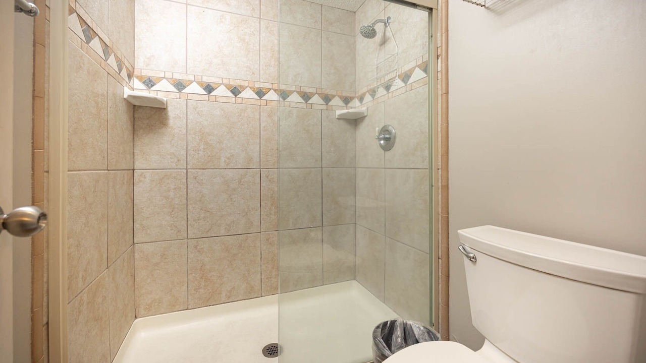 Photo of Bathroom in Orange Beach East
