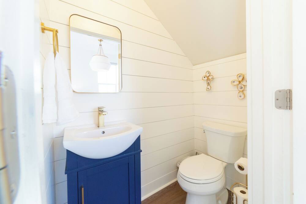 Photo of Bathroom in Pass Christian