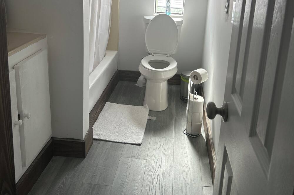 Photo of Bathroom in Fountain