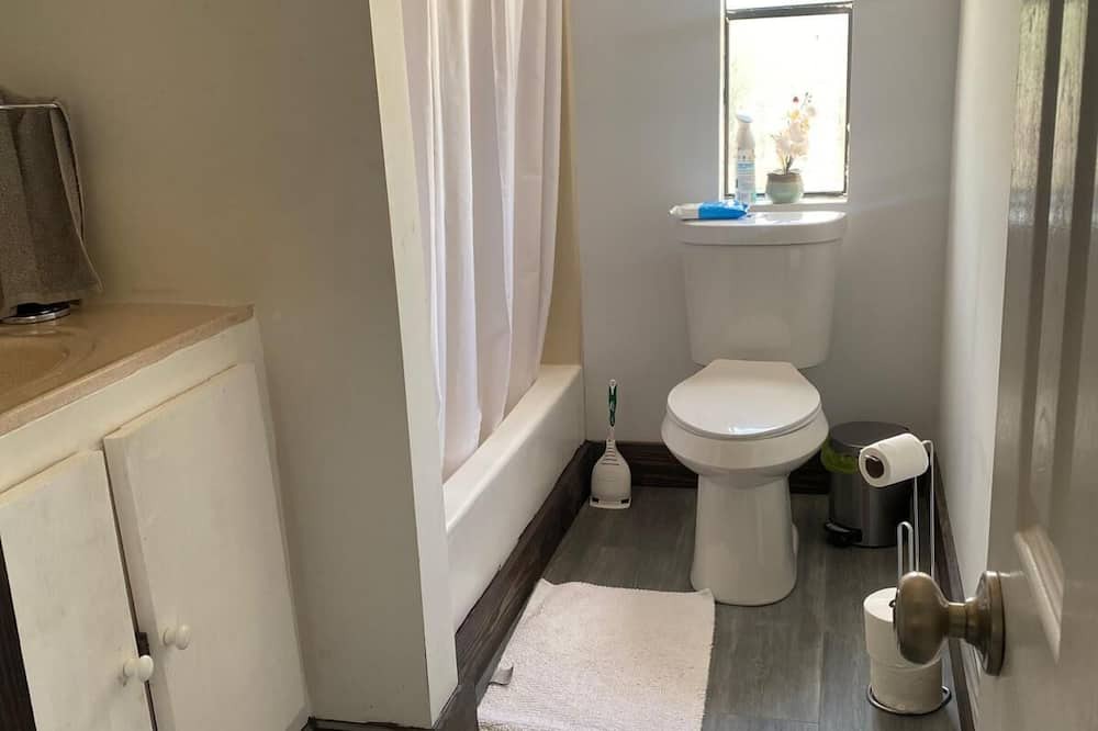 Photo of Bathroom in Fountain