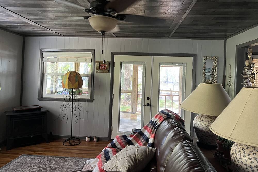Photo of Livingroom in Sopchoppy