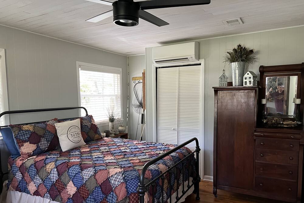 Photo of Bedroom in Sopchoppy