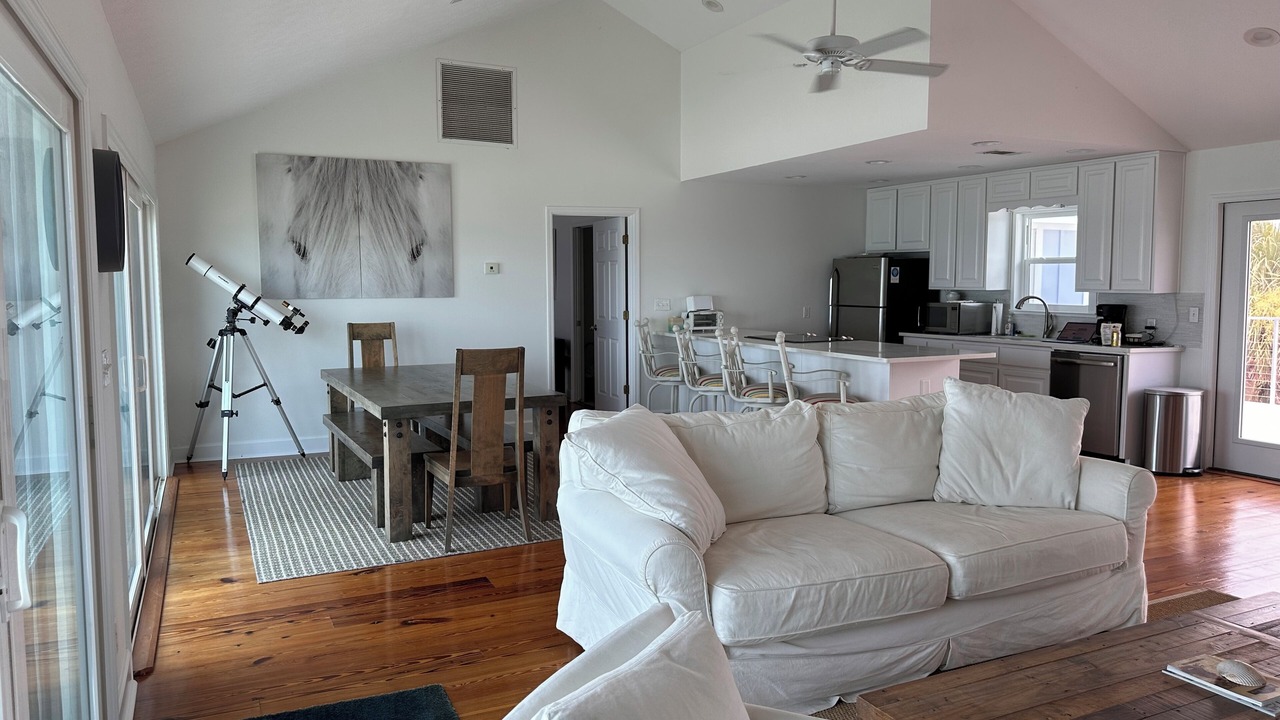 Photo of Livingroom in Port St. Joe