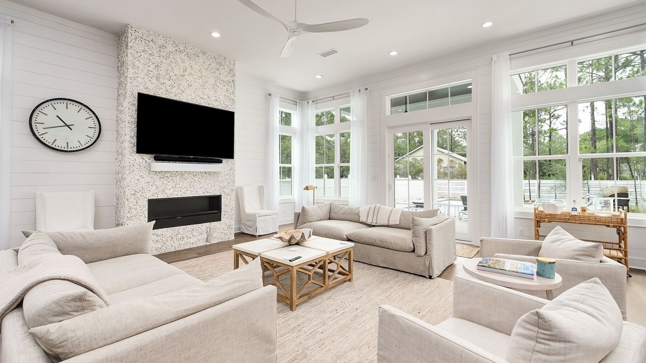 Photo of Livingroom in Sugarwood Beach