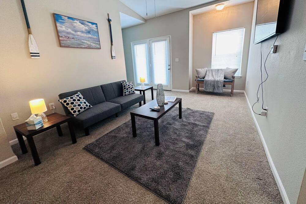 Photo of Livingroom in Ferry Pass