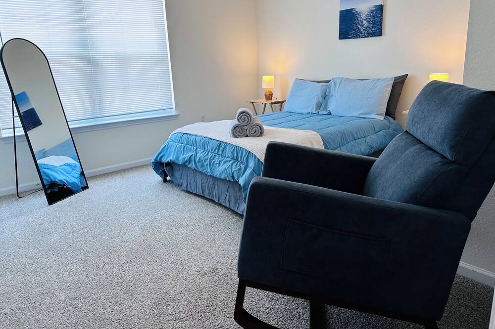 Photo of Bedroom in Ferry Pass