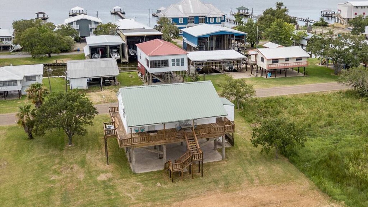 Photo of Outdoor in Cypremort Point