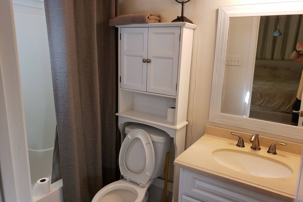 Photo of Bathroom in Killian