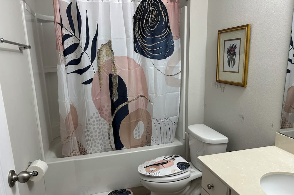Photo of Bathroom in Northside