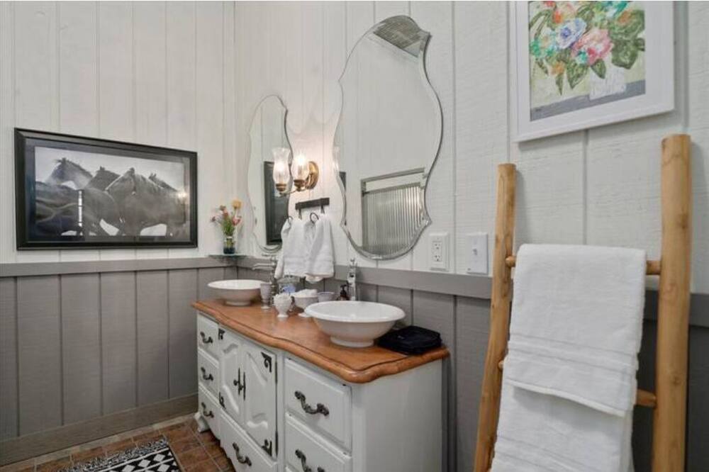 Photo of Bathroom in Oxford