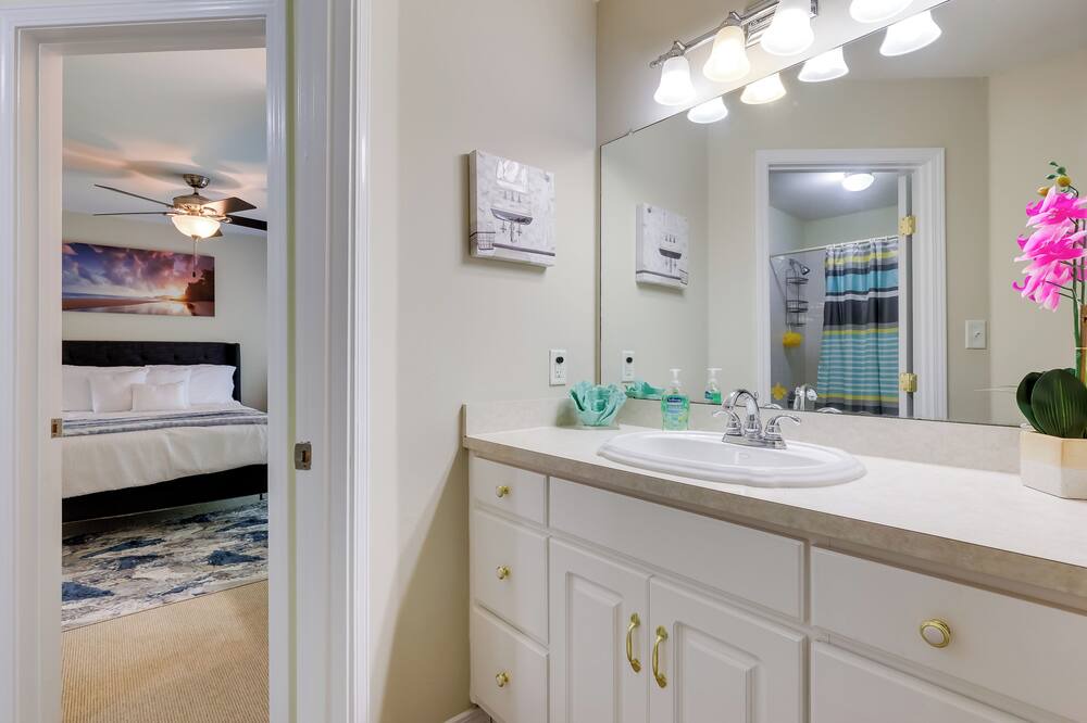 Photo of Bathroom in Theodore