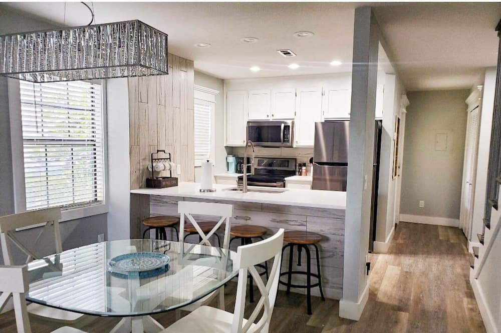 Photo of Kitchen in Summer Breeze