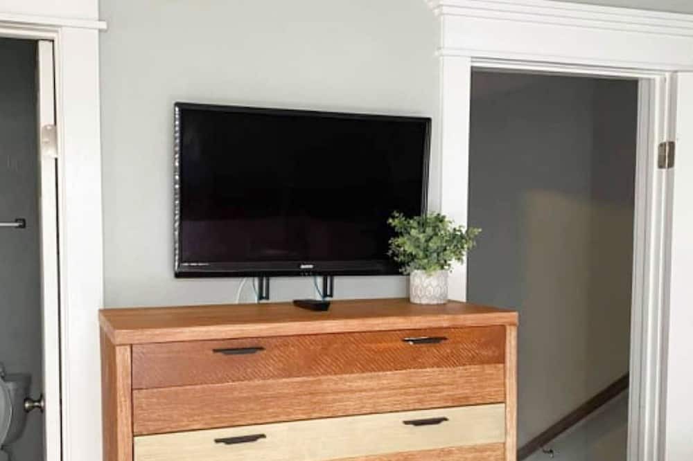 Photo of Bedroom in Summer Breeze
