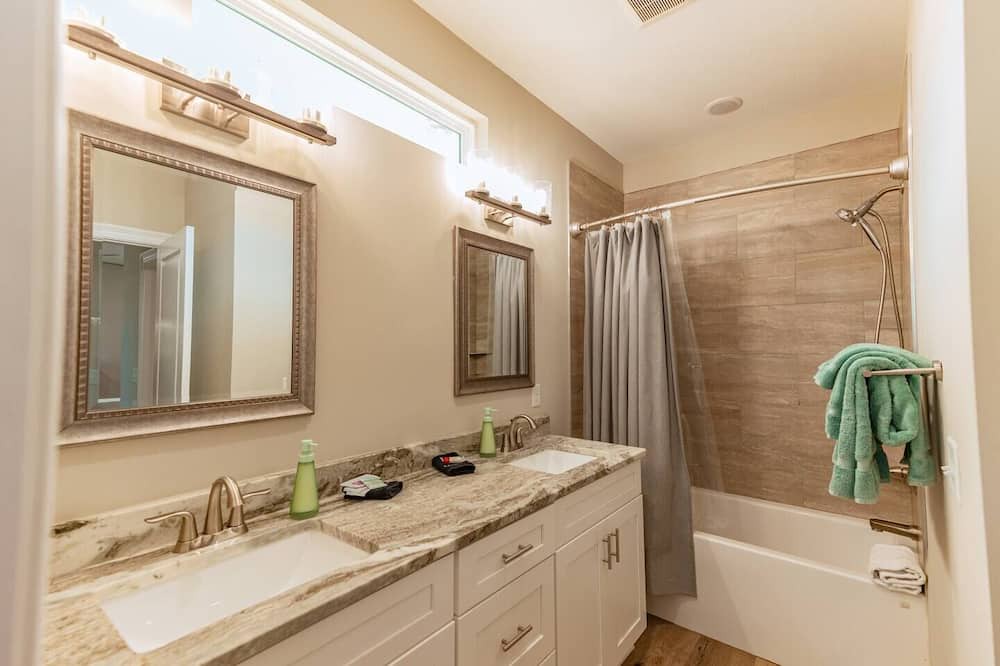 Photo of Bathroom in Panama City