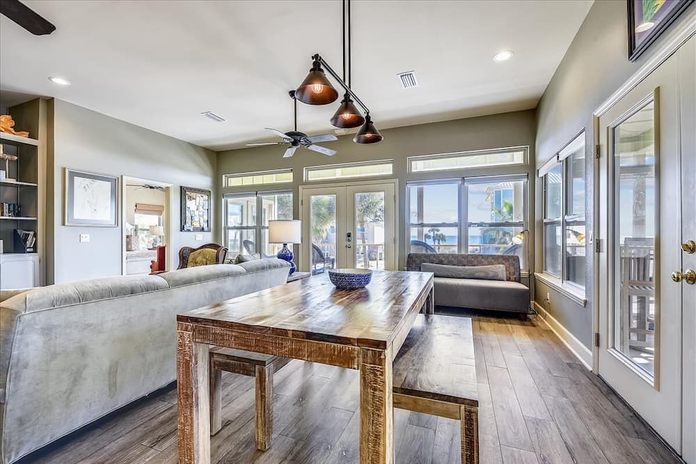 Photo of Livingroom in East End