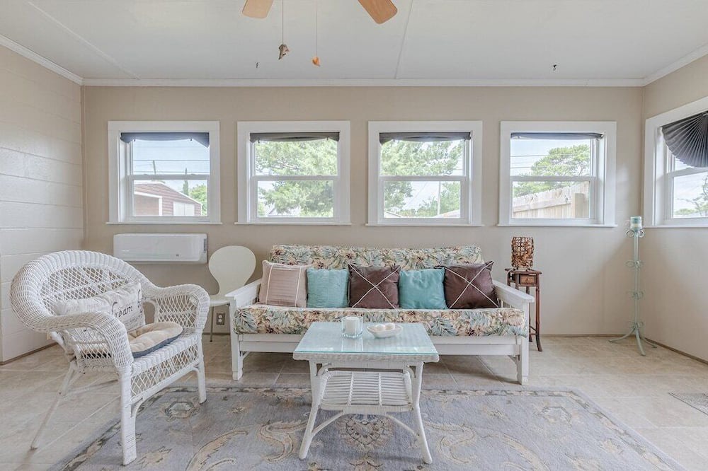 Photo of Livingroom in Riviera Beach