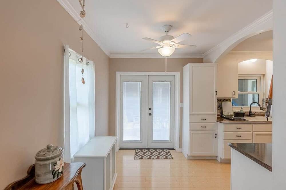Photo of Kitchen in Riviera Beach