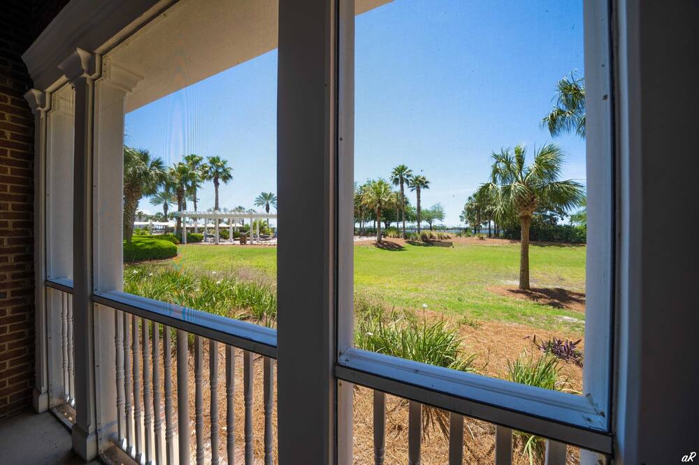 Photo of Patio Balcony in Upper Grand Lagoon