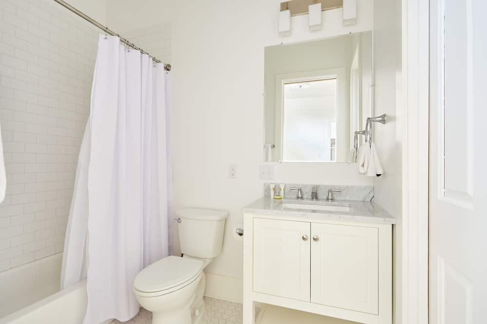 Photo of Bedroom in Faubourg Delachaise