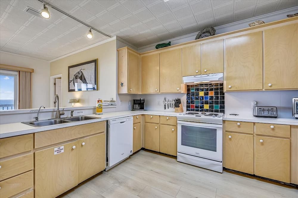 Photo of Kitchen in Sea Palm Village