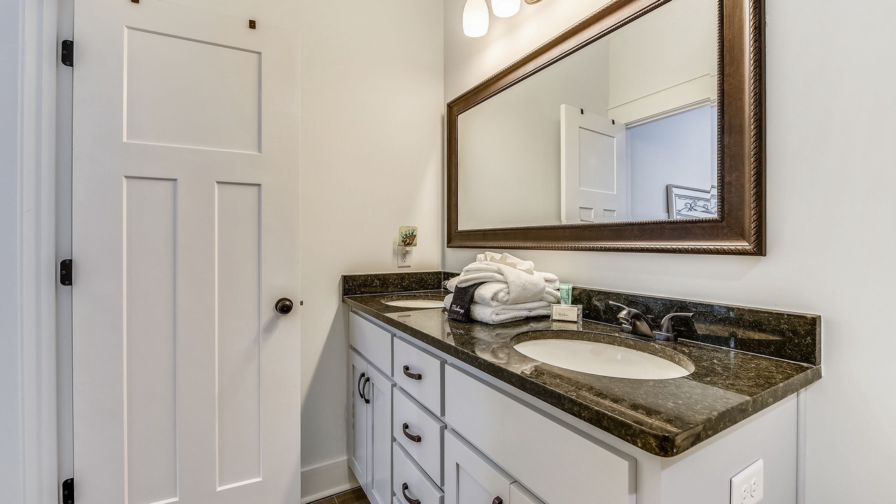 Photo of Bathroom in Laguna Beach