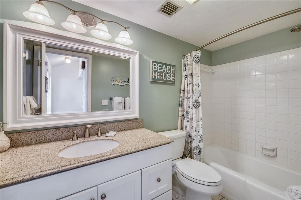 Photo of Bathroom in East End