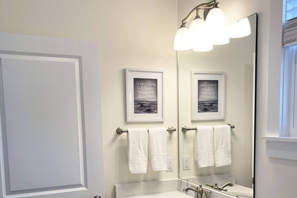 Photo of Bathroom in Santa Rosa Beach