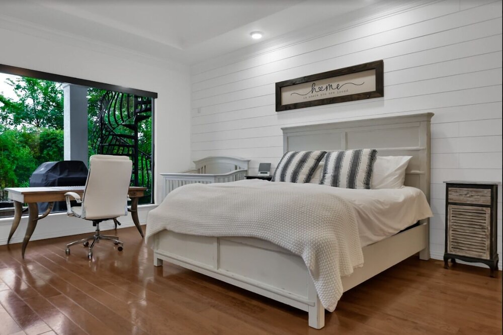 Photo of Bedroom in Panther Creek
