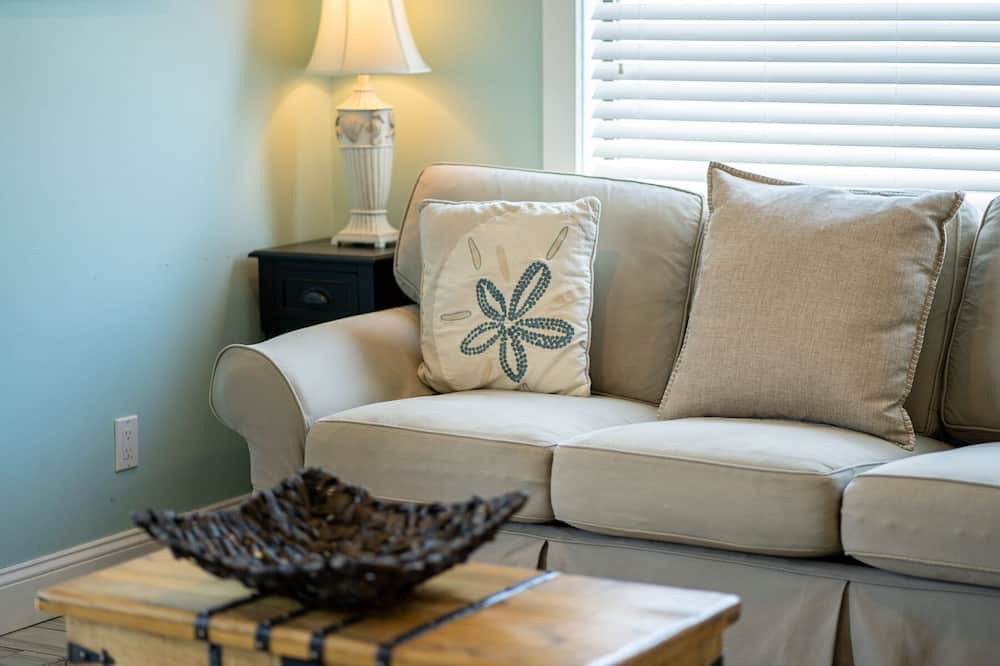 Photo of Livingroom in Miramar Beach