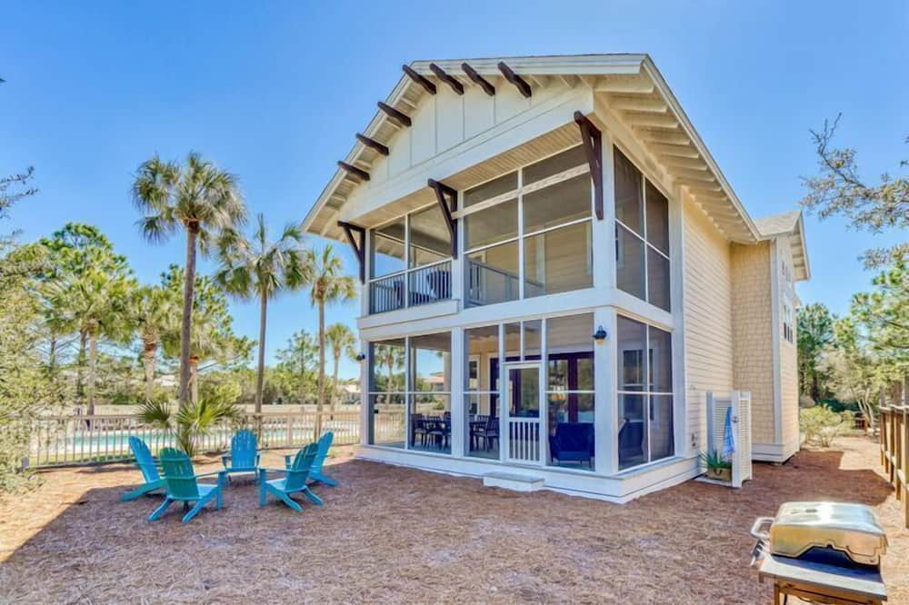 Photo of Outdoor in Village of Sugar Beach