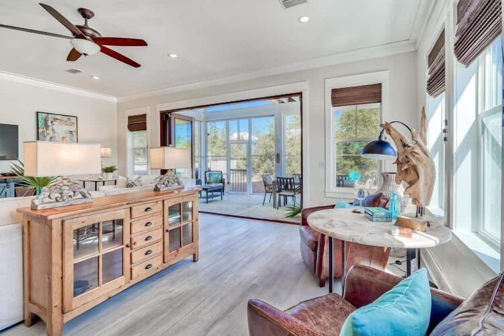 Photo of Bedroom in Village of Sugar Beach