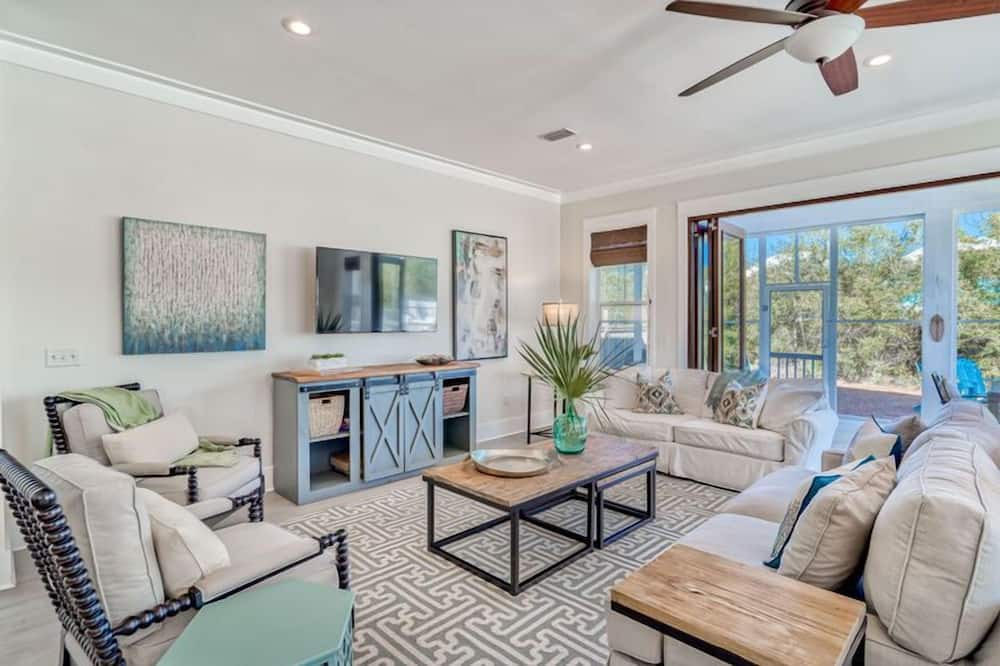 Photo of Bedroom in Village of Sugar Beach