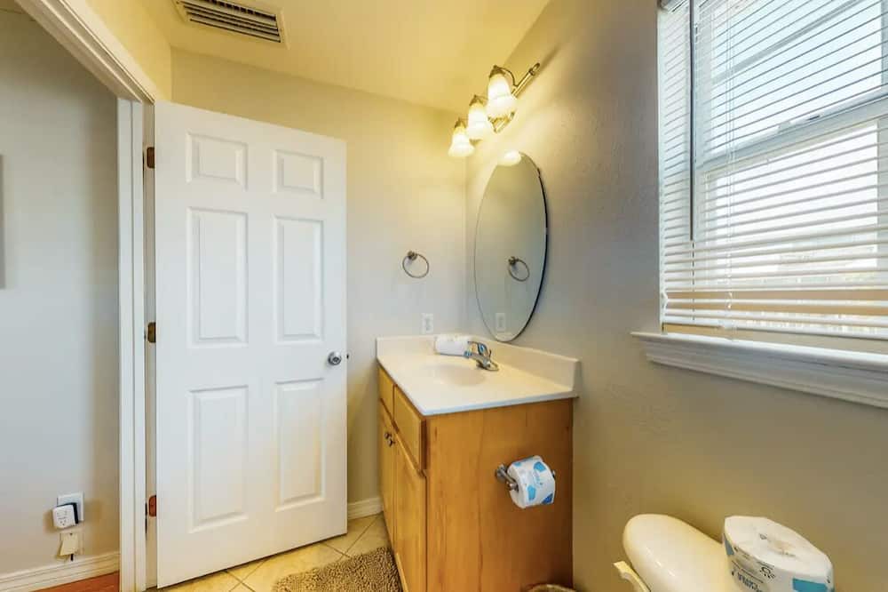 Photo of Bathroom in Silver Cay