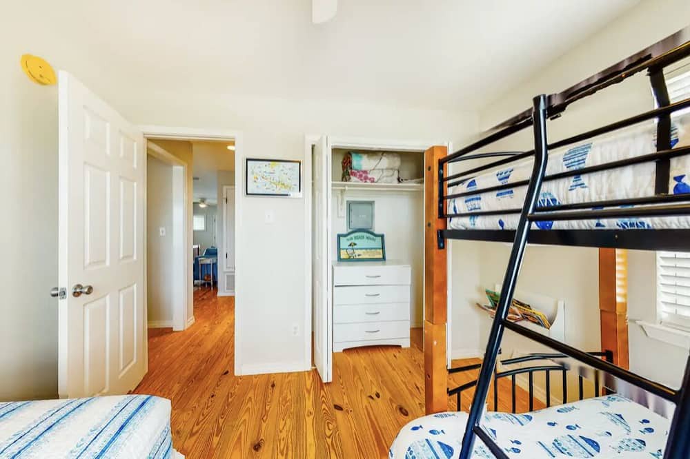 Photo of Bedroom in Silver Cay