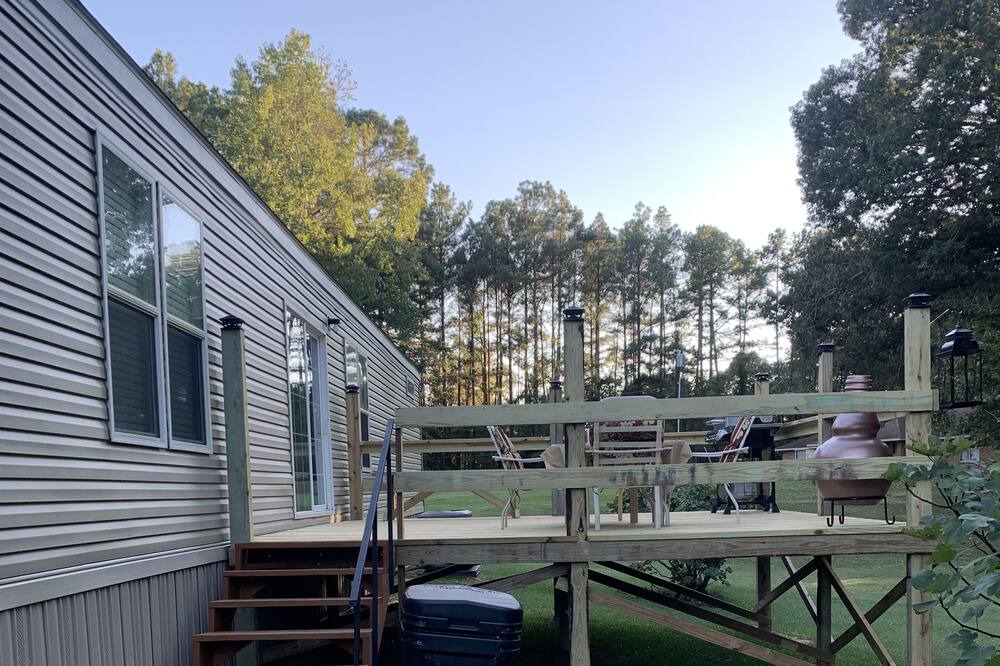 Photo of Others in Claiborne
