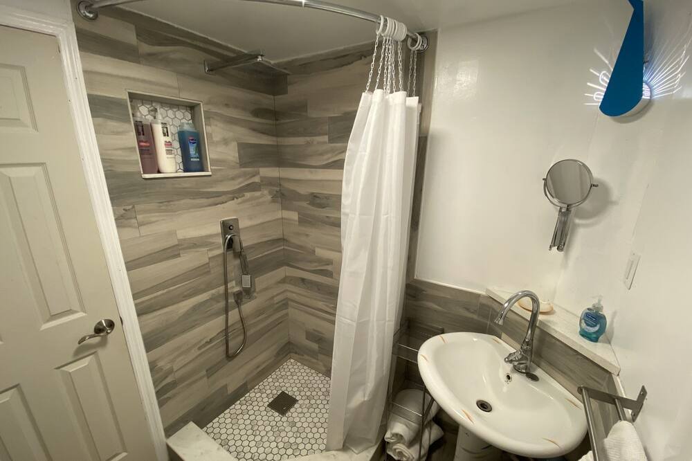 Photo of Bathroom in Palatka