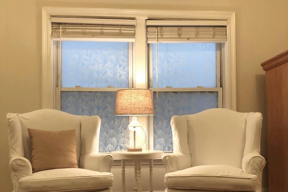 Photo of Livingroom in Central Business District