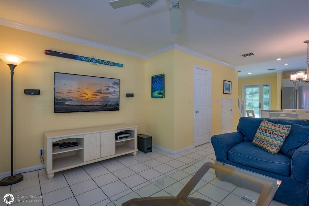 Photo of Livingroom in Bahama Village