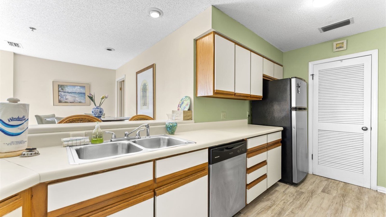 Photo of Kitchen in Gulf Lagoon Beach