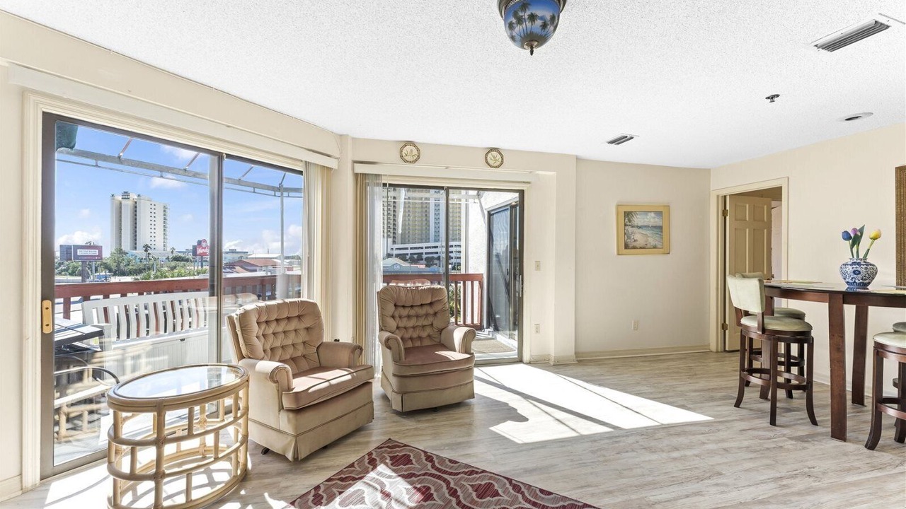 Photo of Livingroom in Gulf Lagoon Beach