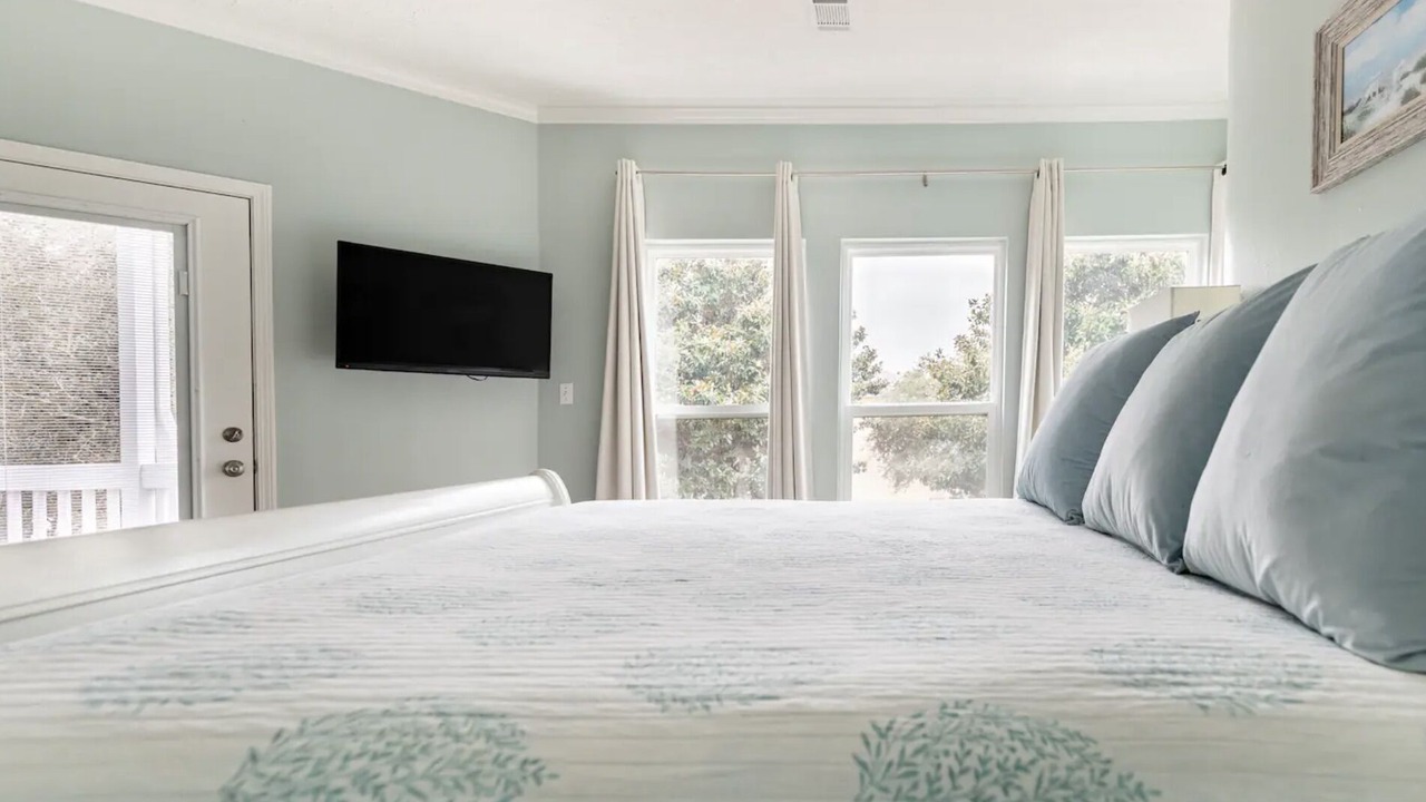 Photo of Bedroom in Clipper Cove