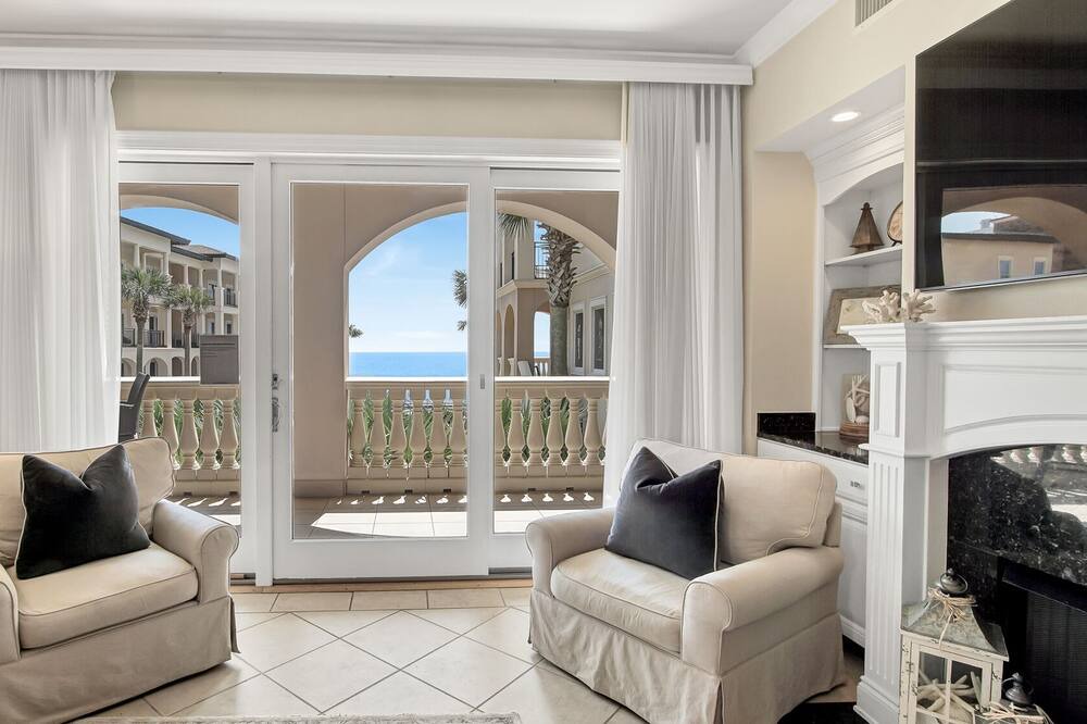 Photo of Livingroom in Santa Rosa Beach