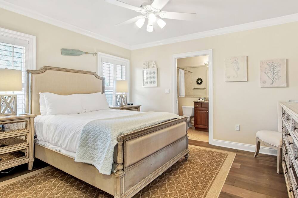 Photo of Bedroom in Santa Rosa Beach