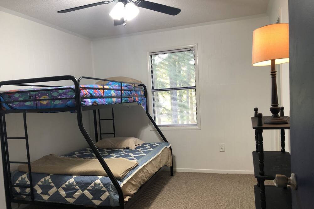 Photo of Bedroom in Shelby