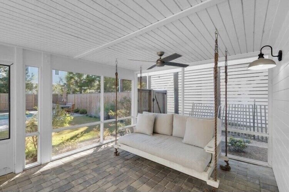 Photo of Patio Balcony in Gulfview Heights